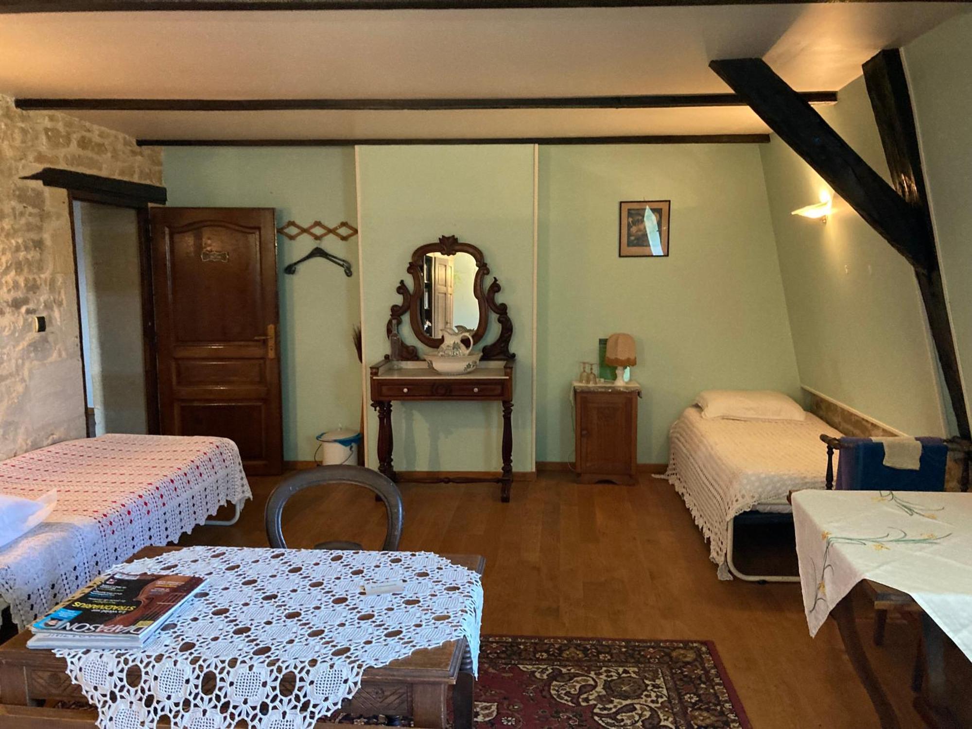 Maison Les Beaux Arts Mouzay  Exteriör bild